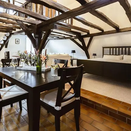 Seminarhaus Heim Retreat, Fachwerkhaus Von 1451, Yoga, Naturgarten Fuer 10 Personen Διαμέρισμα