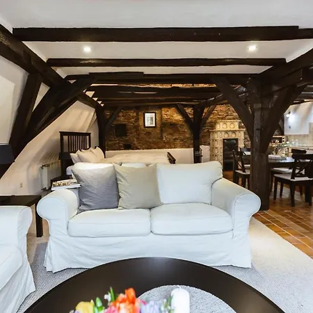 Zur Alten Weinkelter: Historic Timbered House With Bike Storage