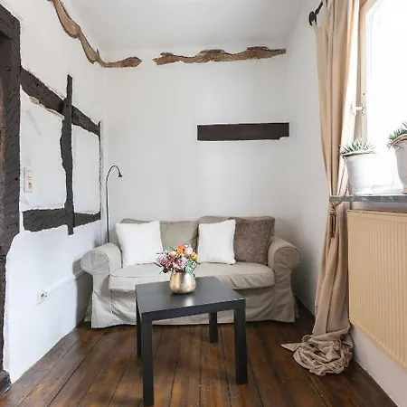 Apartment Zur Alten Weinkelter: Historic Timbered House With Bike Storage
