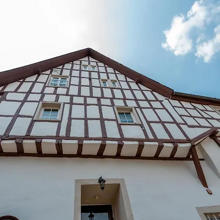 Zur Alten Weinkelter: Historic Timbered House With Bike Storage Ellenz-Poltersdorf