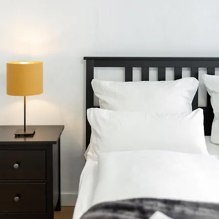 Appartement Seminarhaus Heim Retreat, Fachwerkhaus Von 1451, Yoga, Naturgarten Fuer 10 Personen Ellenz-Poltersdorf