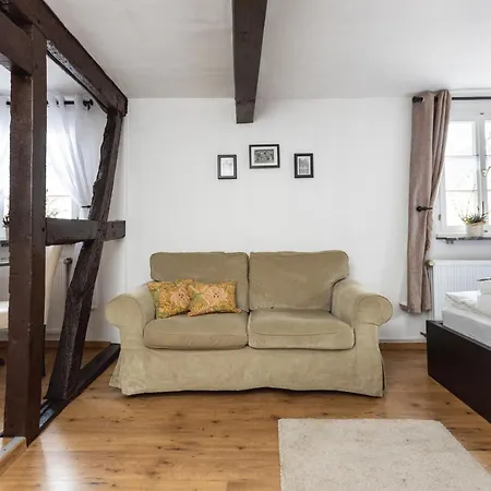 Seminarhaus Heim Retreat, Fachwerkhaus Von 1451, Yoga, Naturgarten Fuer 10 Personen Διαμέρισμα