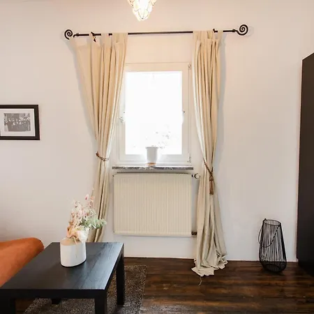 Διαμέρισμα Seminarhaus Heim Retreat, Fachwerkhaus Von 1451, Yoga, Naturgarten Fuer 10 Personen