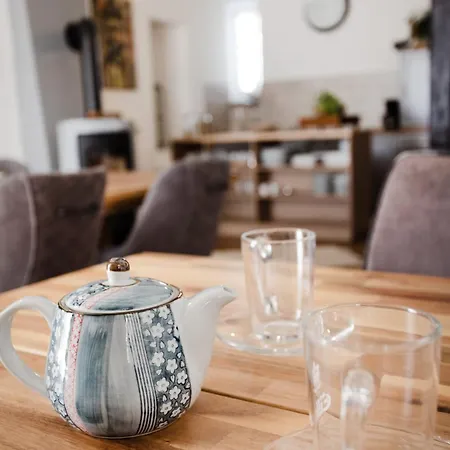 Seminarhaus Heim Retreat, Fachwerkhaus Von 1451, Yoga, Naturgarten Fuer 10 Personen * Ellenz-Poltersdorf