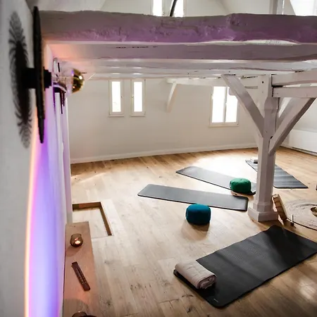 Seminarhaus Heim Retreat, Fachwerkhaus Von 1451, Yoga, Naturgarten Fuer 10 Personen Appartement *