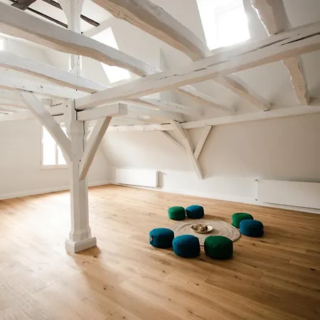 アパート Seminarhaus Heim Retreat, Fachwerkhaus Von 1451, Yoga, Naturgarten Fuer 10 Personen
