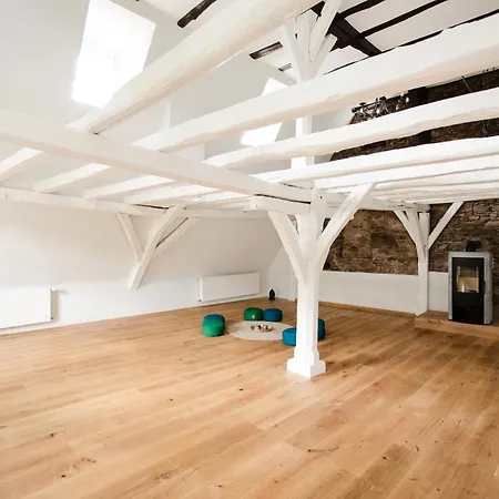 Seminarhaus Heim Retreat, Fachwerkhaus Von 1451, Yoga, Naturgarten Fuer 10 Personen Διαμέρισμα *