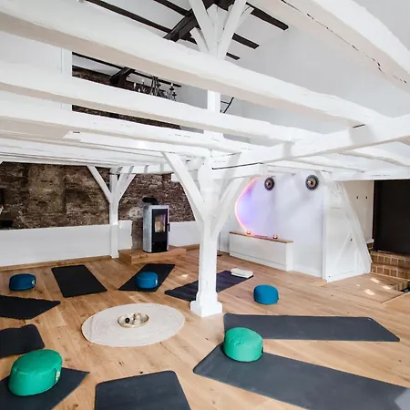 Seminarhaus Heim Retreat, Fachwerkhaus Von 1451, Yoga, Naturgarten Fuer 10 Personen * Ellenz-Poltersdorf