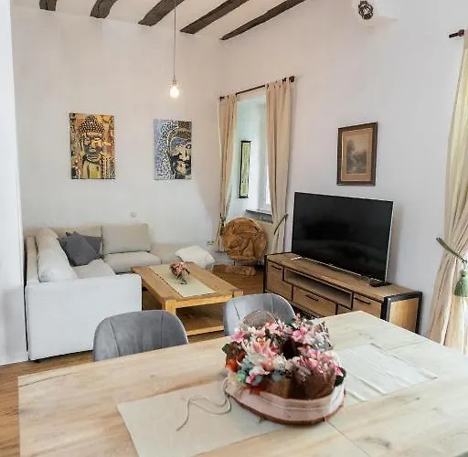 Seminarhaus Heim Retreat, Fachwerkhaus Von 1451, Yoga, Naturgarten Fuer 10 Personen * 엘렌츠폴터스도프