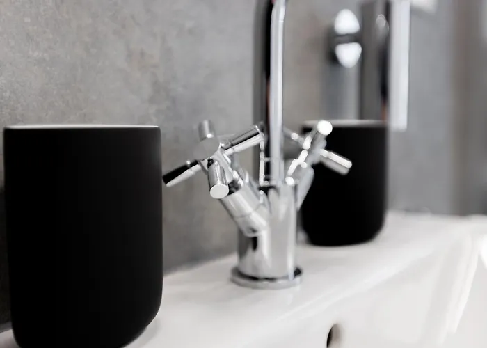 Seminarhaus Heim Retreat, Fachwerkhaus Von 1451, Yoga, Naturgarten Fuer 10 Personen Appartement *