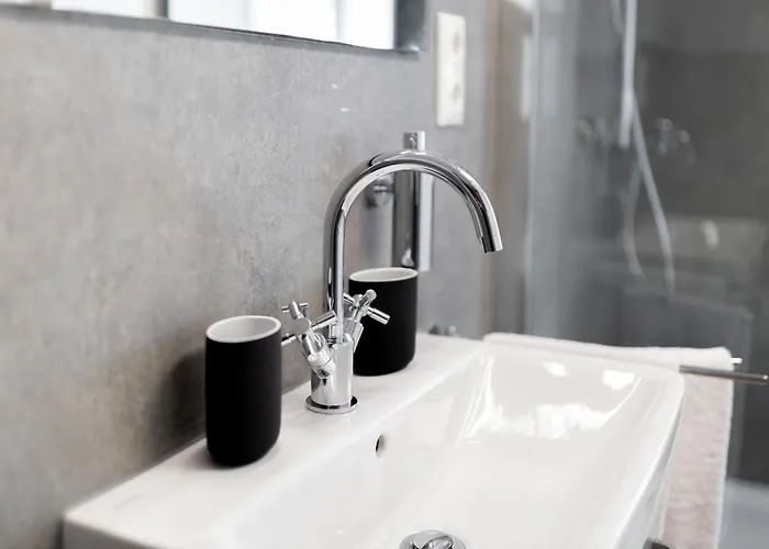 Seminarhaus Heim Retreat, Fachwerkhaus Von 1451, Yoga, Naturgarten Fuer 10 Personen Appartement