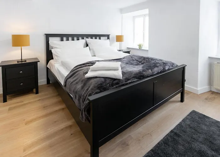 Appartement Seminarhaus Heim Retreat, Fachwerkhaus Von 1451, Yoga, Naturgarten Fuer 10 Personen Ellenz-Poltersdorf