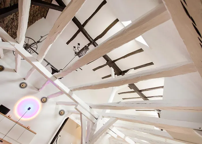 Seminarhaus Heim Retreat, Fachwerkhaus Von 1451, Yoga, Naturgarten Fuer 10 Personen 아파트 엘렌츠폴터스도프