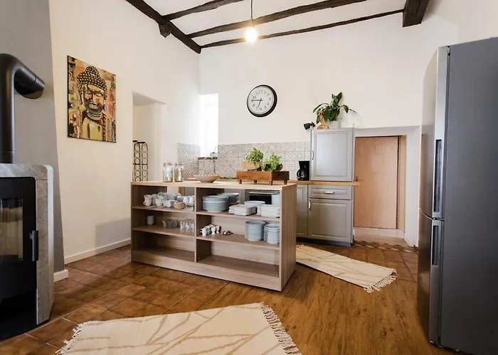 Seminarhaus Heim Retreat, Fachwerkhaus Von 1451, Yoga, Naturgarten Fuer 10 Personen Appartement