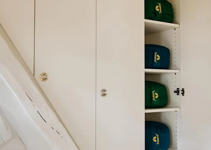 아파트 Seminarhaus Heim Retreat, Fachwerkhaus Von 1451, Yoga, Naturgarten Fuer 10 Personen