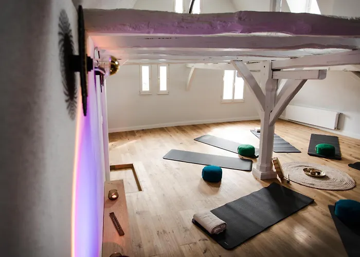 Seminarhaus Heim Retreat, Fachwerkhaus Von 1451, Yoga, Naturgarten Fuer 10 Personen 아파트 *