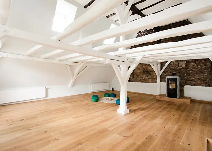 Seminarhaus Heim Retreat, Fachwerkhaus Von 1451, Yoga, Naturgarten Fuer 10 Personen 아파트 *