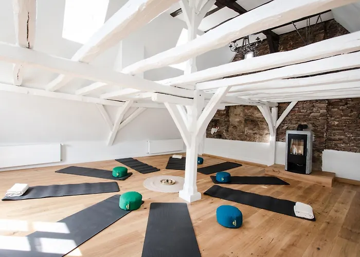 Seminarhaus Heim Retreat, Fachwerkhaus Von 1451, Yoga, Naturgarten Fuer 10 Personen